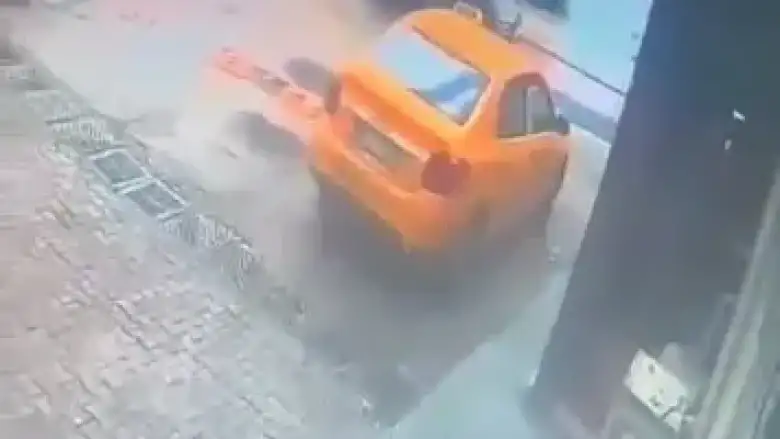 İki korkunç kaza anı kamerada: 1'i ağır 2 yaralı