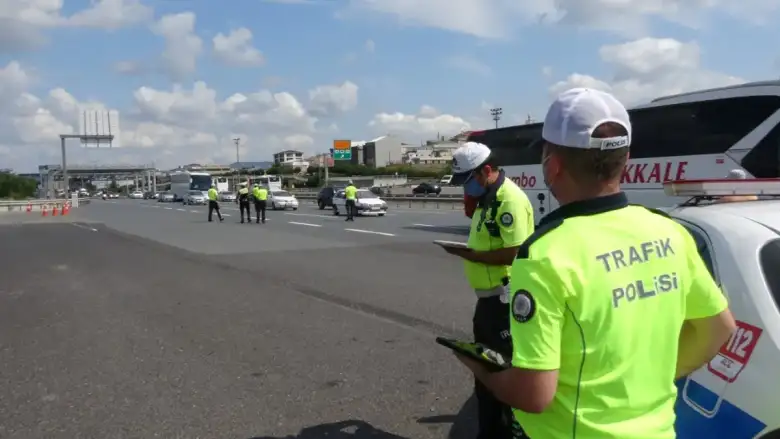 Trafikte bunu yapanlar şimdi yandı!
