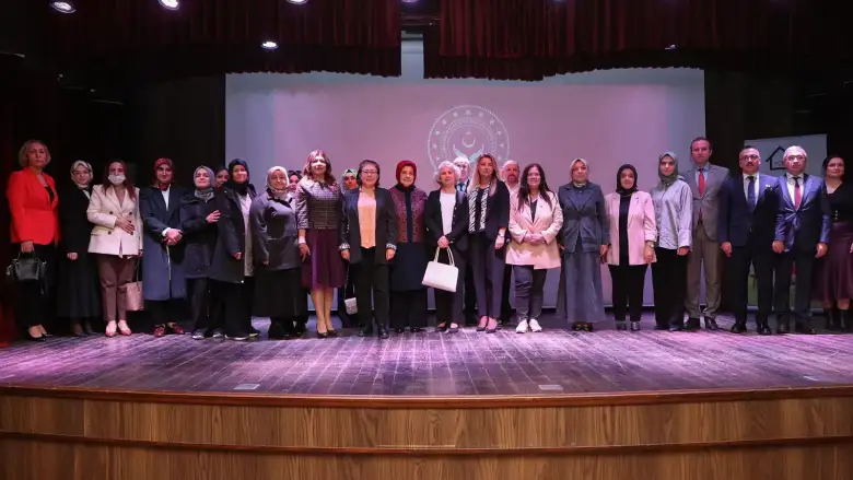 Dilek Didem Ayyıldız İnegöl’de gönül elçileriyle buluştu