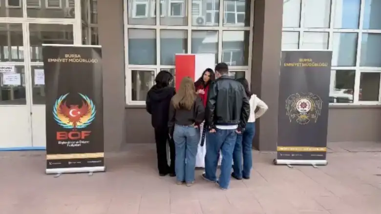 Okulları tek tek gezerek bilgilendirdiler