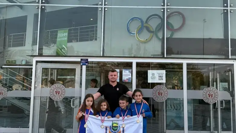 Küçük sporcular Türkiye dereceleriyle İnegöl'e gurur yaşattı