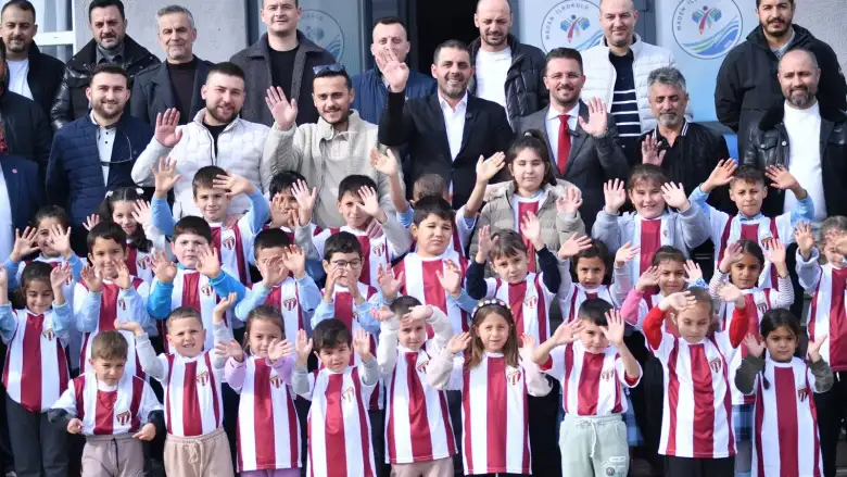 İnegölspor projesine Yasin Altuntepe’den 2 köy okulunu sevindiren destek