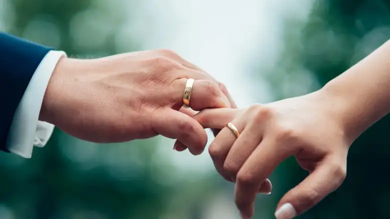 Yeni evlenecek çiftlere 500 bin TL geri ödemesiz destek! İşte detaylar