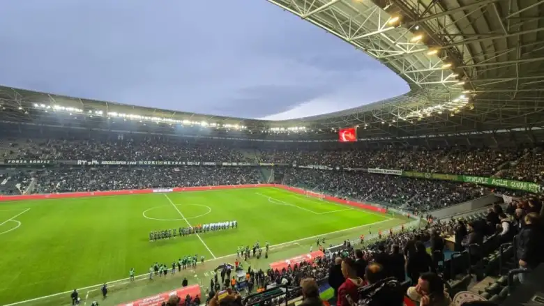 Kocaelispor-Beşiktaş maçında tribünden düşen taraftar kurtarılamadı