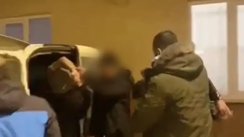 Uyuşturucu tacirlerine gece baskını! 6 gözaltı, 2 tutuklama