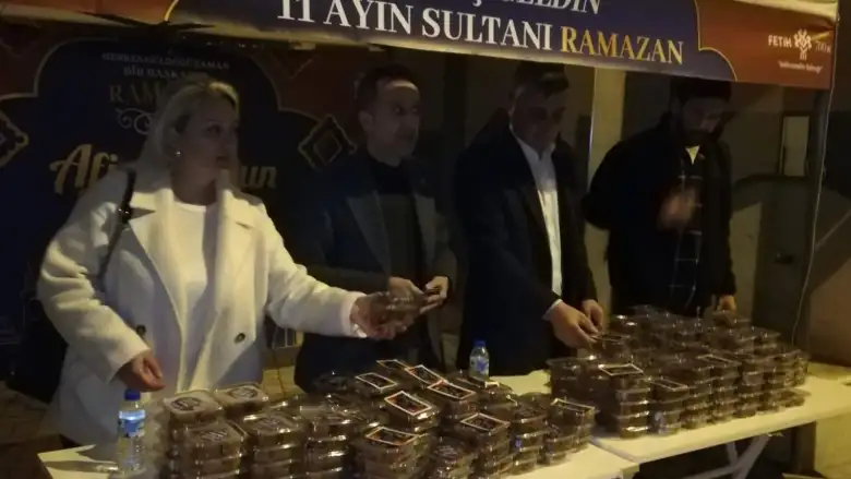 Bursa Büyükşehir’den İnegöl’de 41 mahallede tatlı ikramı