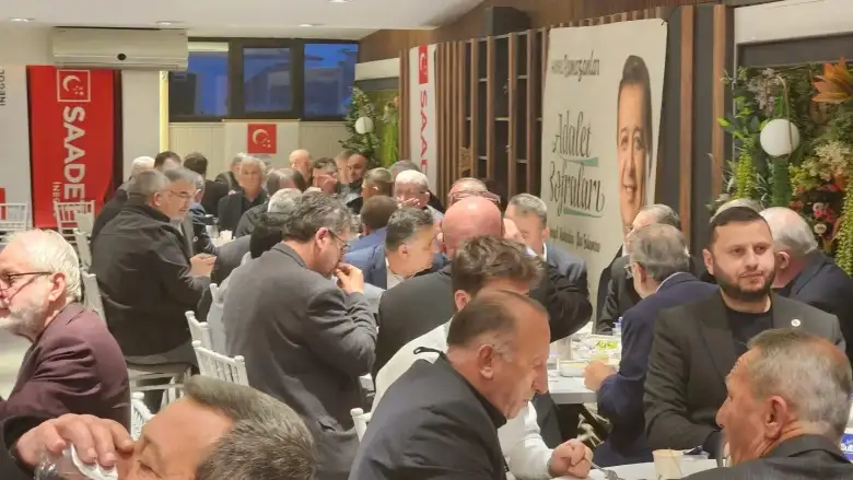 Saadet Partisi İnegöl’de muhtarlarla iftarda bir araya geldi