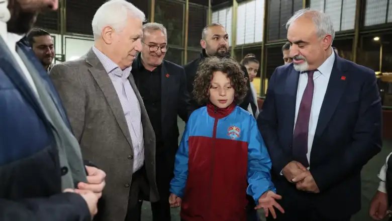 Bozbey'den İnegöllü gençlere sözü verdi