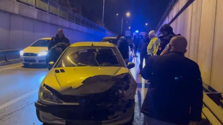 3 kişinin yaralandığı feci kazada kavgaya tutuştular