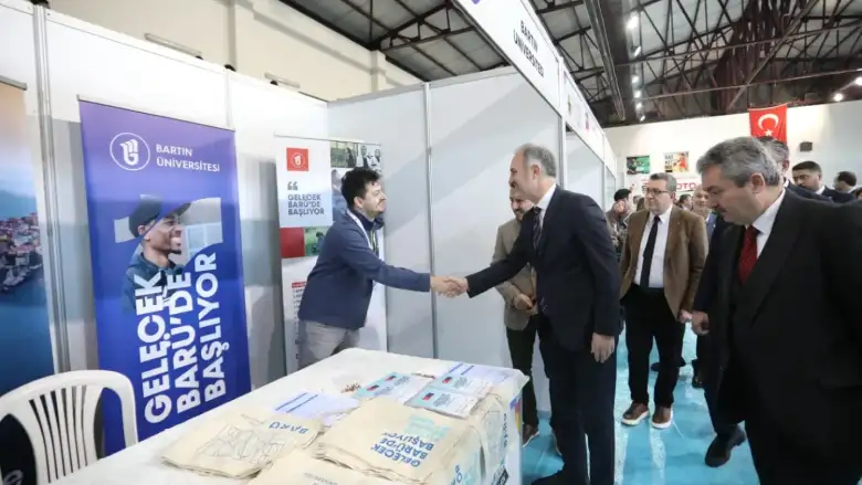 İnegöl’de 8. Üniversite ve Meslek Tanıtım Günleri açıldı