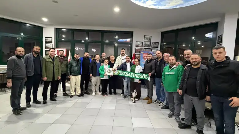 İnegöl’de Avrupa şampiyonu satranççı Zeynep Sönmez’e ödül