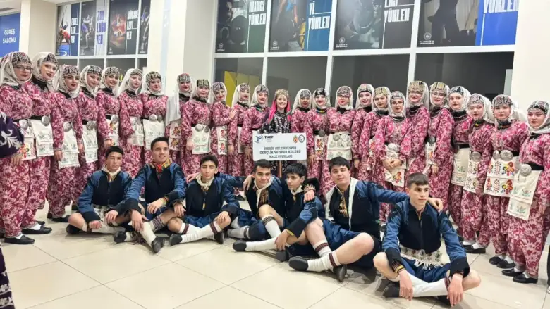 Halk oyunlarında dereceler İnegöl’e geldi