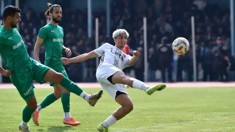 Kafkasspor şampiyonluğa 90 dakika uzakta!