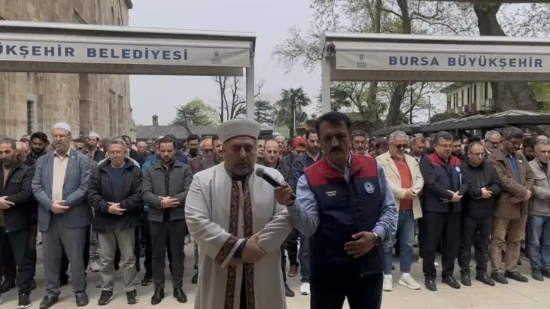 Bursa’da Ayla öğretmen ve öğrenciler İçin gıyabi cenaze namazı