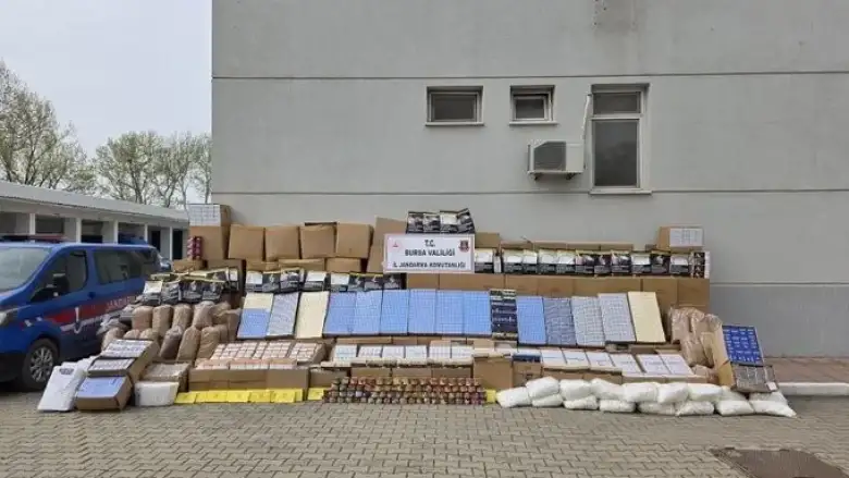 Dev operasyonda depo ve araçlardan servet çıktı!