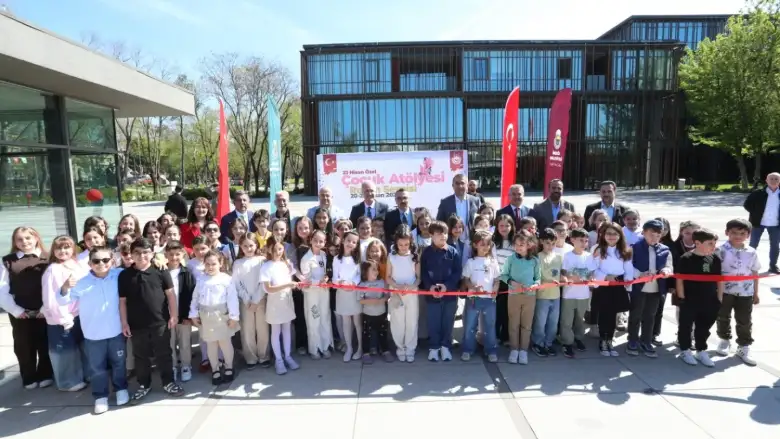 İnegöl’de 150 öğrenciden sanat gösterisi