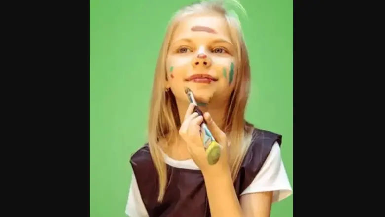 Uzman psikologdan çocuklarda makyaj kullanımı uyarısı