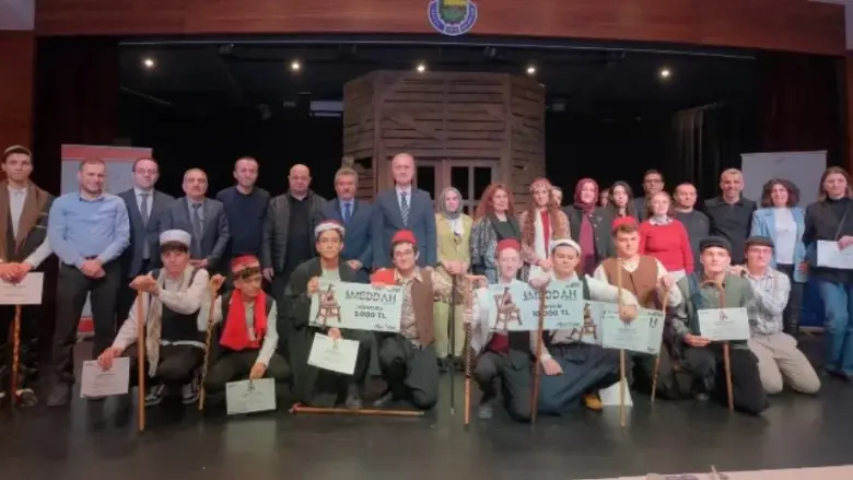 İnegöl’de meddahlık geleneği gençlerle yeniden hayat buldu