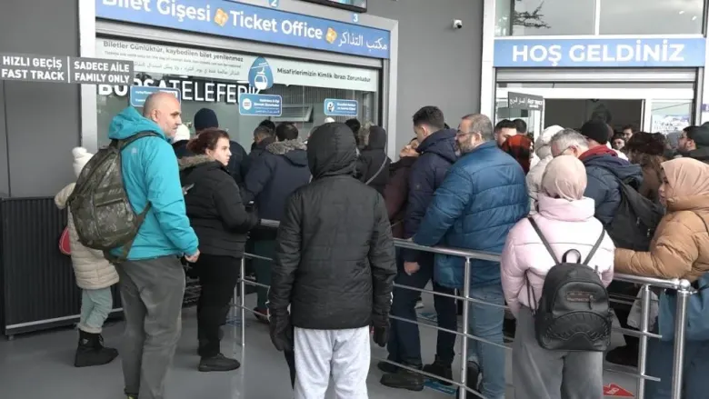 500 metreyi aşan kuyruk, sadece ona binebilmek için