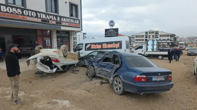 İnegöl'de can pazarı 7 yaralı