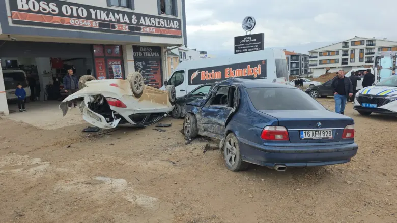 İnegöl'de can pazarı 7 yaralı