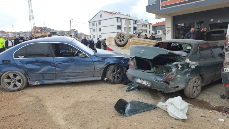 İnegöl'de can pazarı 7 yaralı