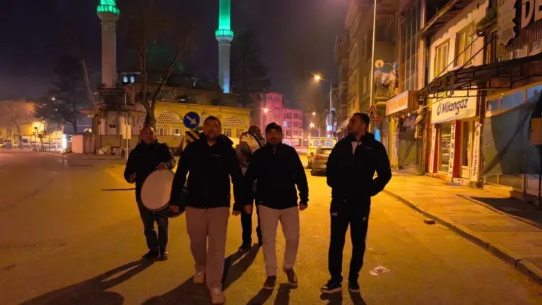 İnegöl'de sahura ilahilerle uyandılar