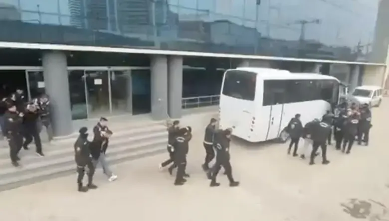 Milyarlarca TL'lik vurgun yapan çete çökertildi!