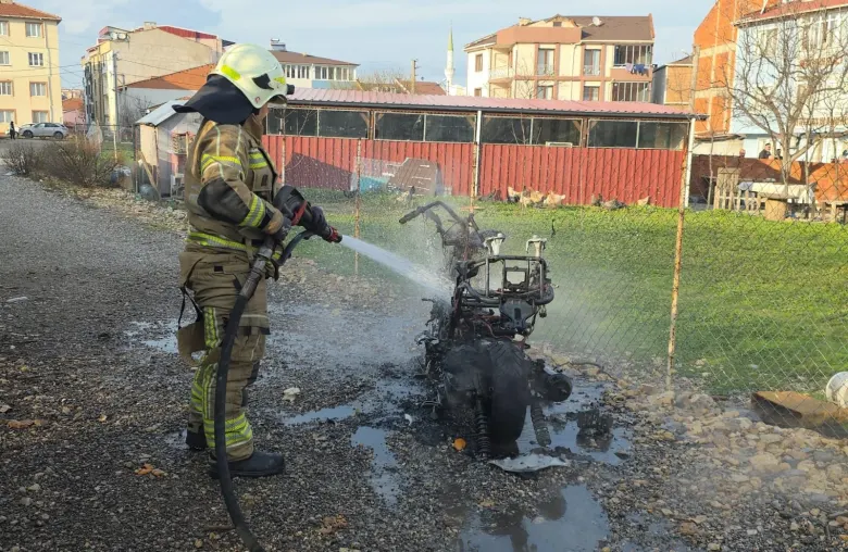 İnegöl'de hareketli saatler! Küle döndü İnegöl'de hareketli saatler! Küle döndü