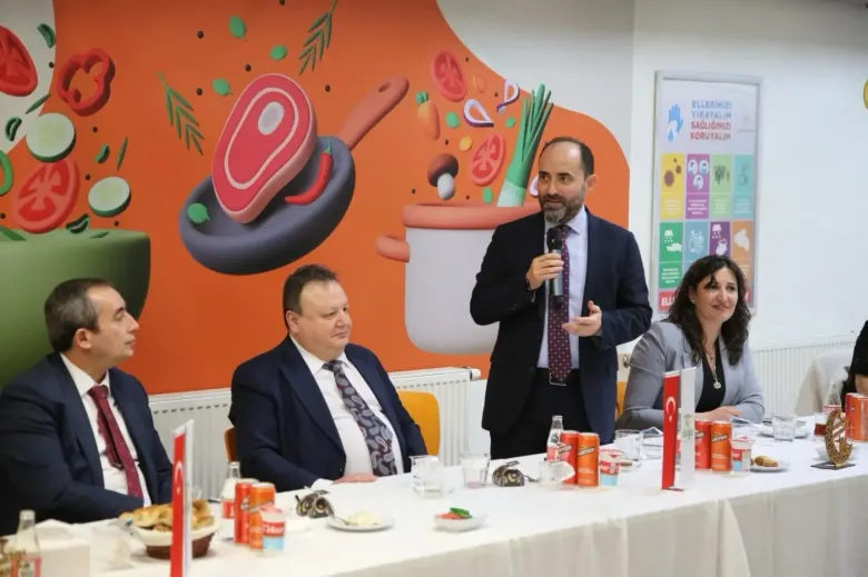 Türkiye’nin Doğa’sı aynı sofrada! 100’ü aşkın kampüste binlerce kişilik iftar buluşması