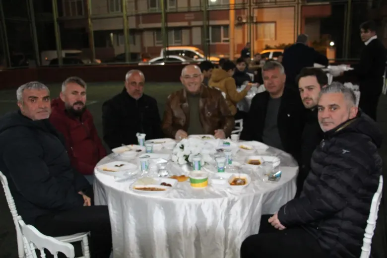 İnegöl’de spor camiası Karadeniz Güvenspor iftarında buluştu