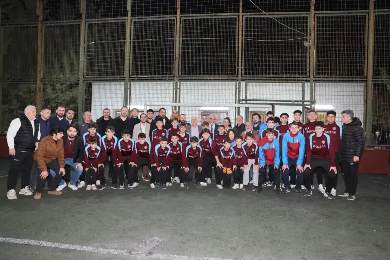 Bozbey'den İnegöllü gençlere sözü verdi