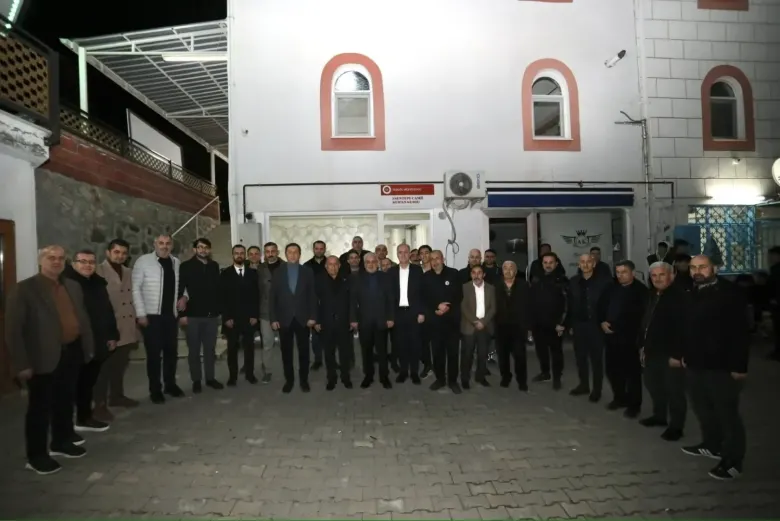 Teravihten orta oyununa... İnegöl’de Ramazan geceleri dolu dolu yaşanıyor!