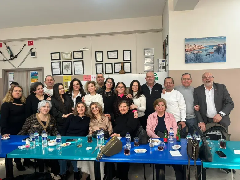 İnegöl Ortaokulu ve Lisesi Mezunları Yıllar Sonra Buluştu İnegöl Ortaokulu ve Lisesi Mezunları Yıllar Sonra Buluştu