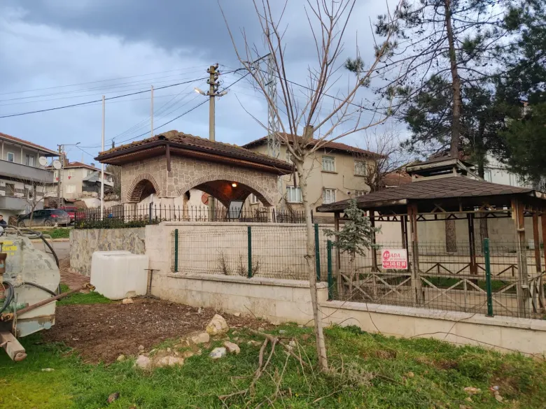 İnegöl’de tarihi camide şadırvan ve tuvalet krizi