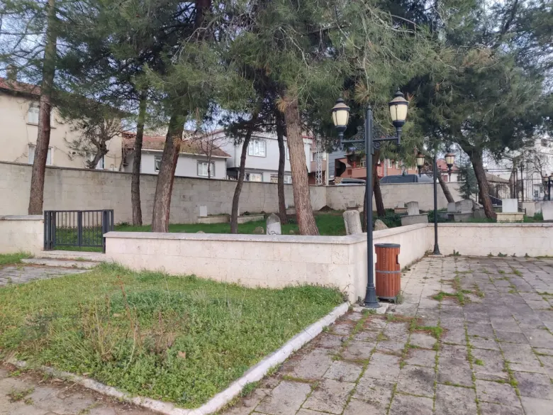 İnegöl’de tarihi camide şadırvan ve tuvalet krizi