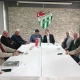 Bursaspor’un unutulmaz kaptanı Özden’in kitabı öğrencilere dağıtıldı