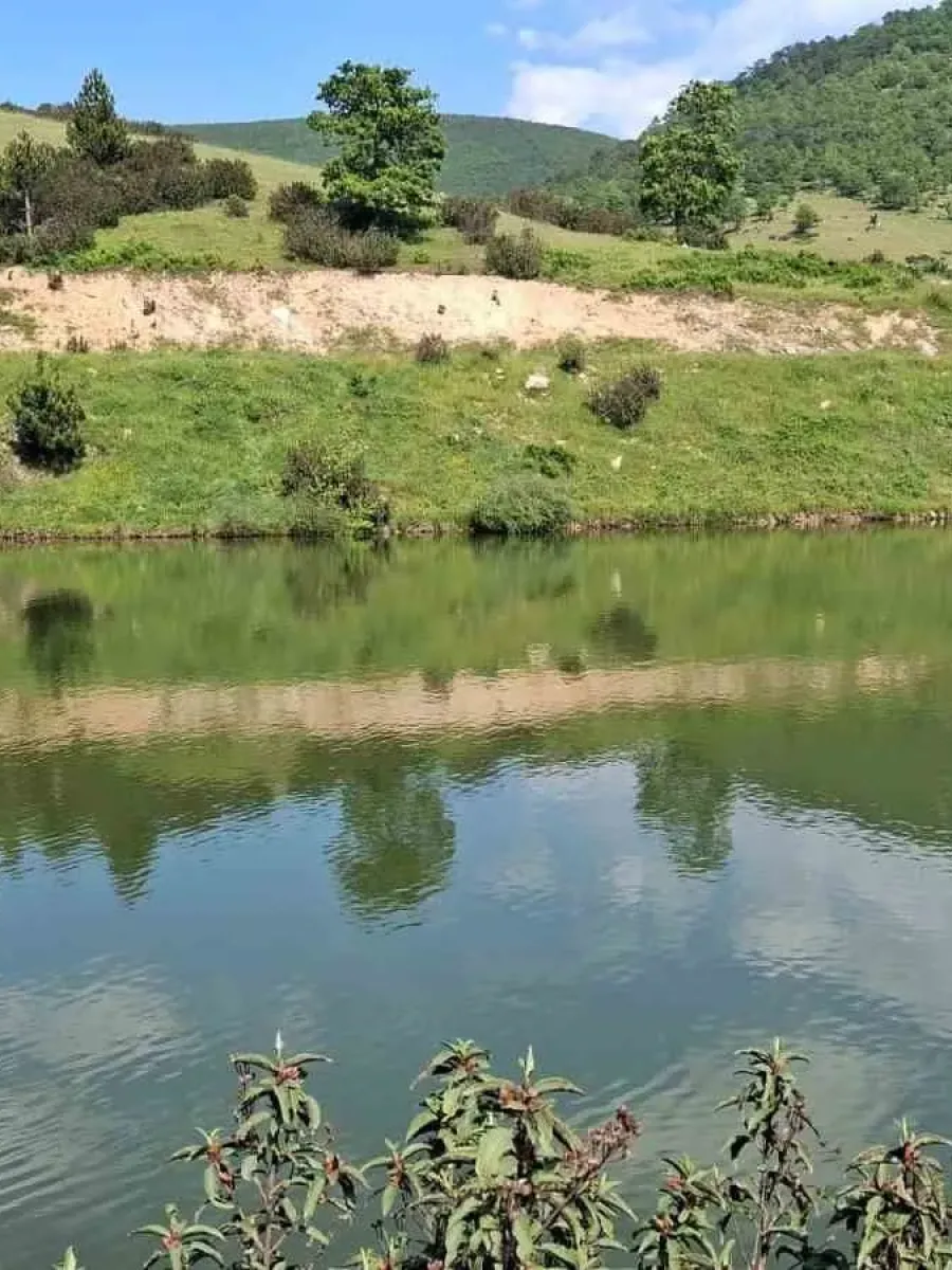 Arkadaşlarıyla girdiği gölette can verdi