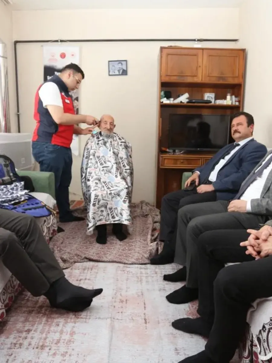 Gürsu’da çocuklara destek, büyüklere vefa