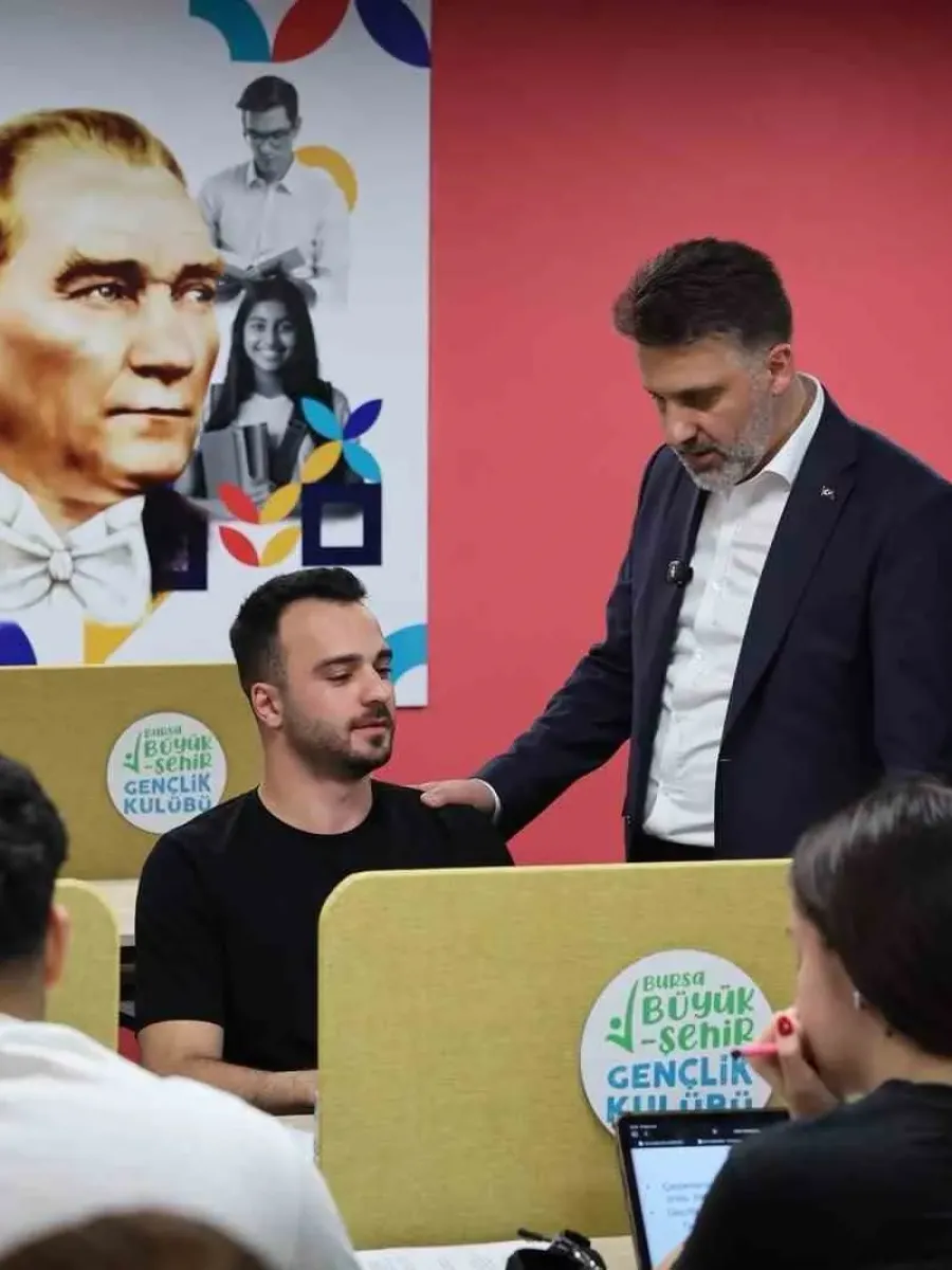 Başkan Vekili Biba öğrencilerle bir araya geldi