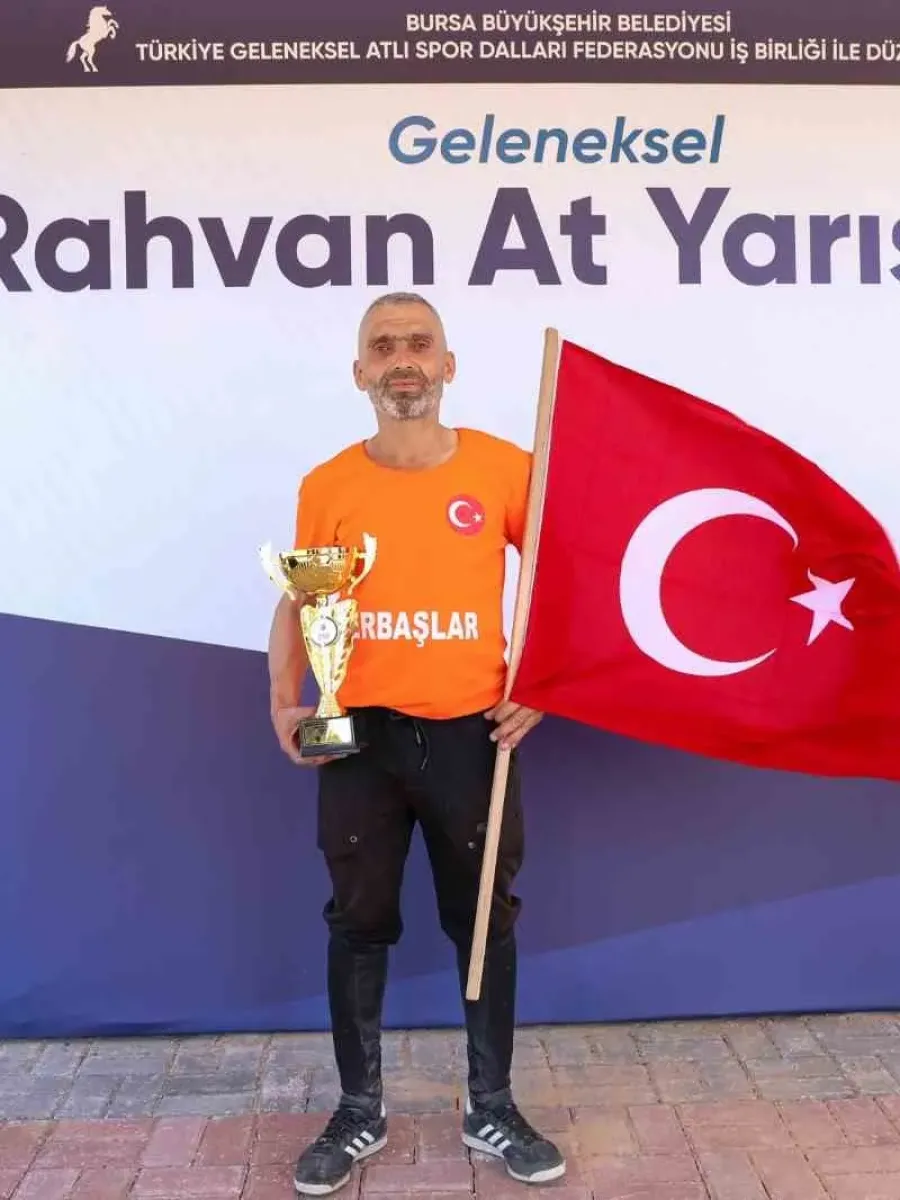 Bursa’da Rahvan At Yarışları nefes kesti