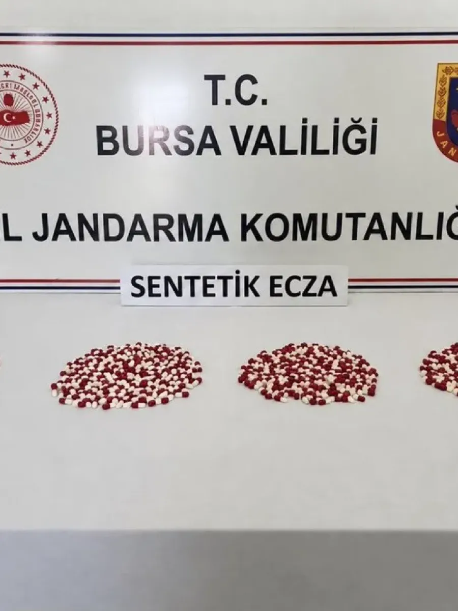 Bursa’da uyuşturucu operasyonu: Bin 98 adet sentetik ecza ele geçirildi