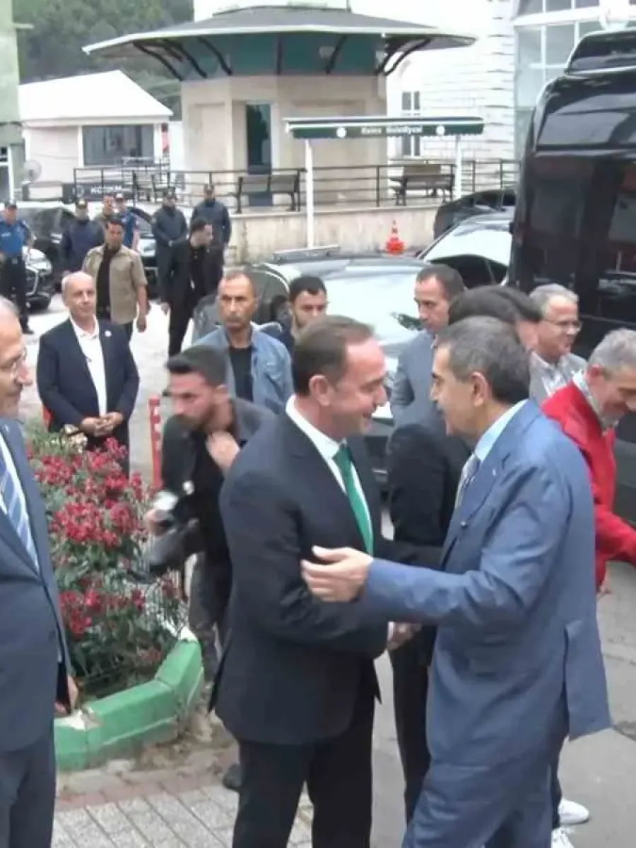 Milli Eğitim Bakanı Tekin Bursa’da Büyük Erzurum Yayla Şenliği’ne katıldı