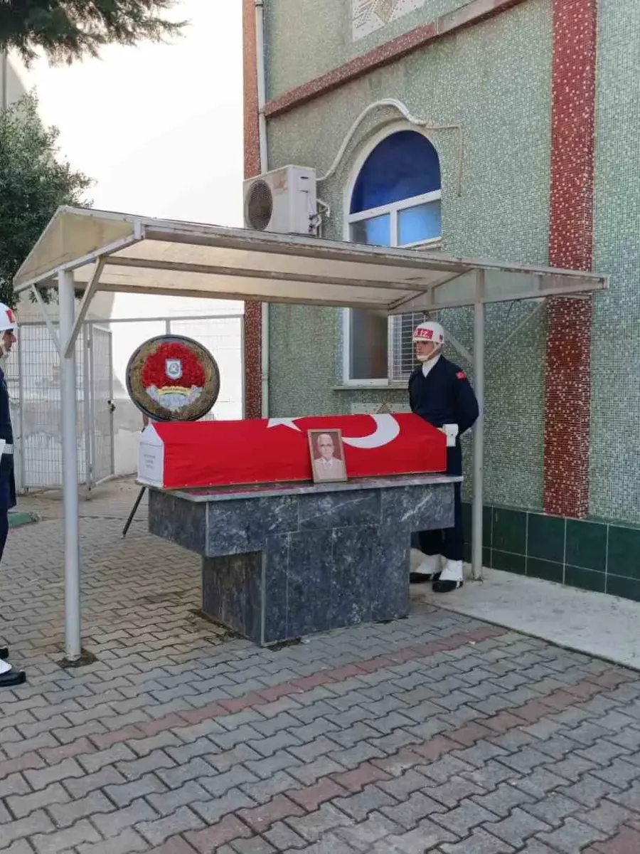 Emekli Binbaşı Özcan Yıldız’a askeri törenle veda