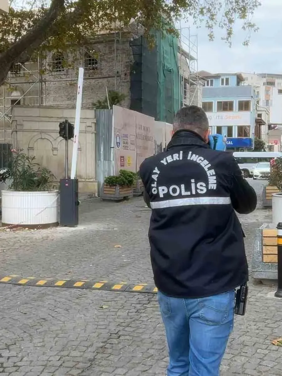 Bursa’da restorasyon alanında korkutan iş kazası: İşçi kolunu iş makinesine kaptırdı