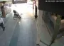 Motosiklet sürücüsü çarşı içinde ölümden döndü