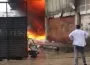 Çaresiz gözlerle yanmasını izledi
