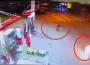Akaryakıt istasyonunda dehşet anları! Alev alev yandı