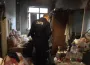 Yalnız yaşayan adamın evinde korkunç manzara!