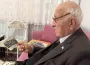 Hayrabolu’nun 85 yaşındaki emekli öğretmeni Öğretmenler Günü’nü bekliyor